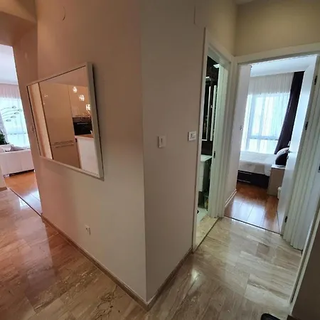 Luxury 3 Bedroom Flat In Tre Canne Next To The *